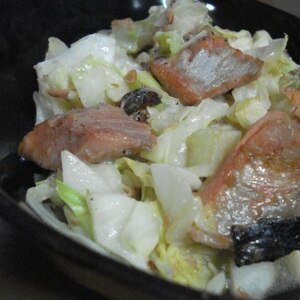 鮭キャベツ味噌マヨ炒め